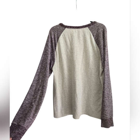 Arizona Jean Company  Mens Long Sleeve Jersey Maroon and Cream Knit Top Size XL - Picture 2 of 4